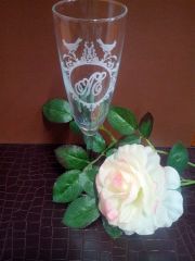 Лазерная гравировка на бокале